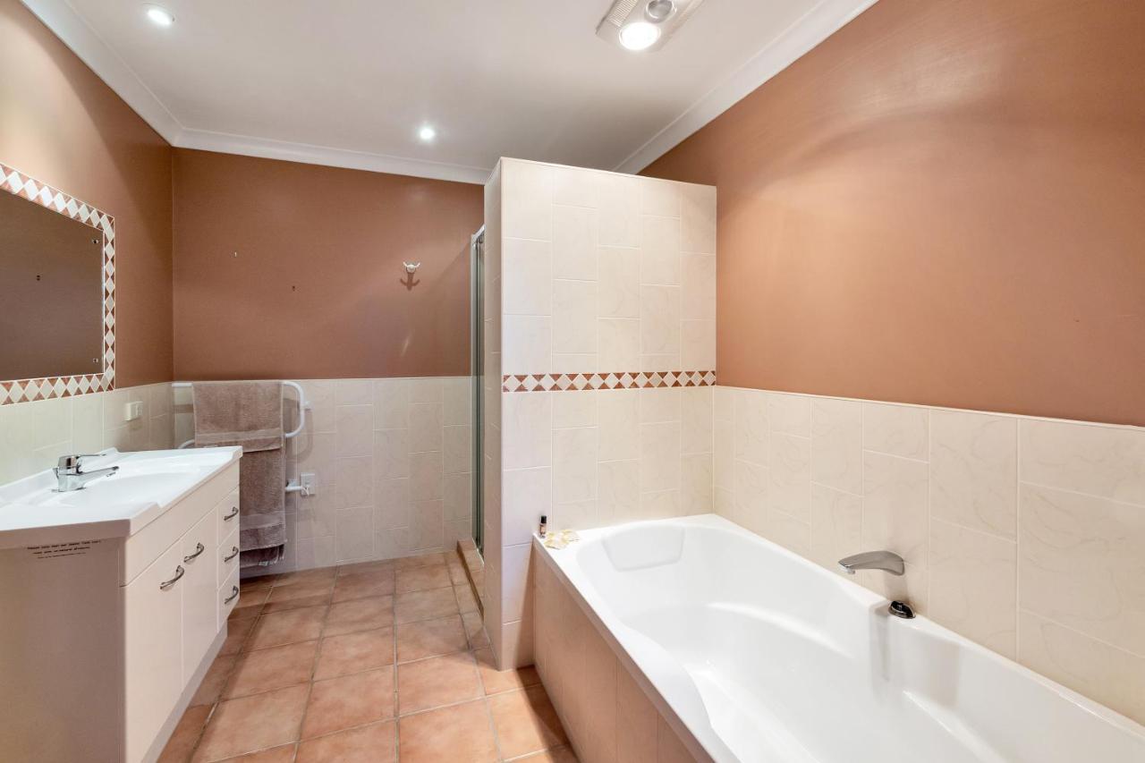 Dangela Boutique Lodge Оукланд Екстериор снимка